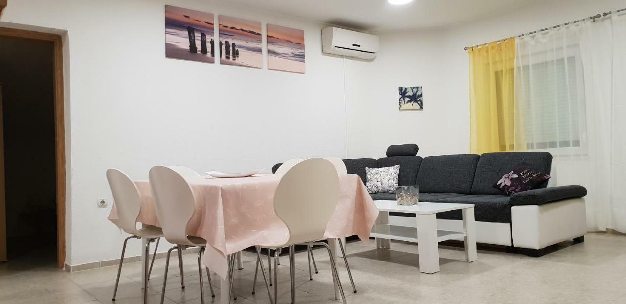 Apartma Jelka Novigrad Istria 外观 照片